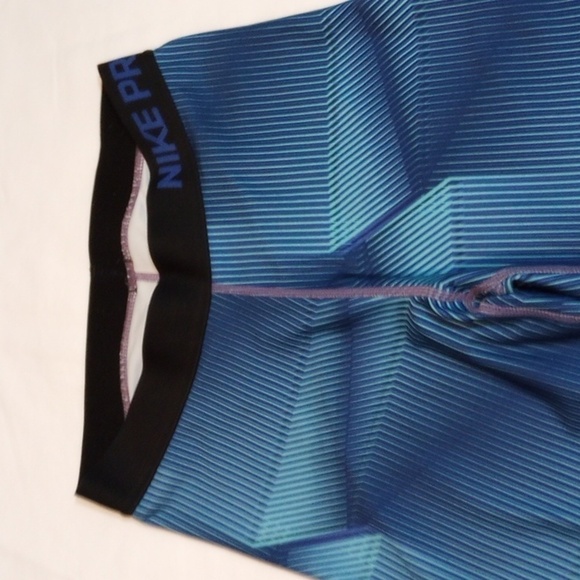 Nike Pro Women’s Dri-Fit Pyramid Training Printed Workout Leggings Sz S Athletic - Picture 4 of 11